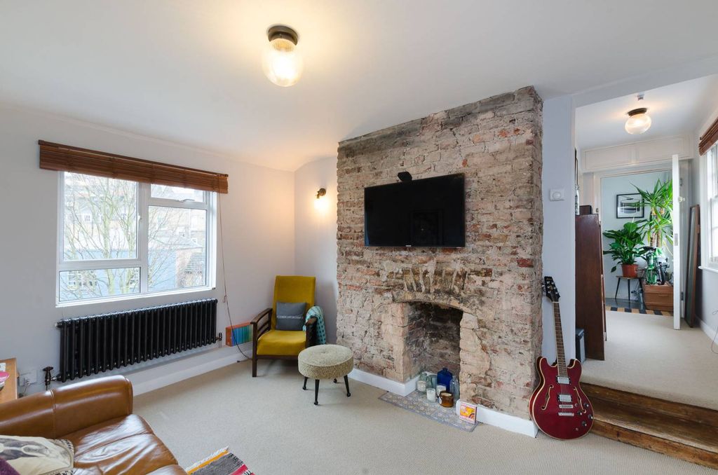 Property photo 3 of 14