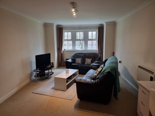 Property photo 3 of 7 Livingroom