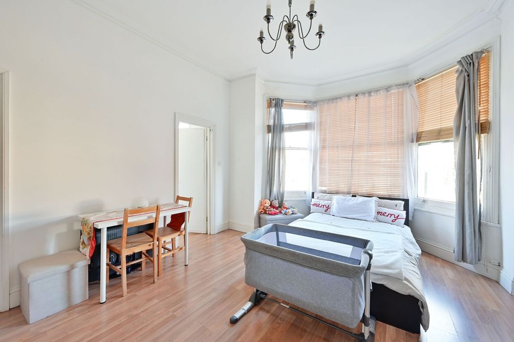 Property photo 2 of 9
