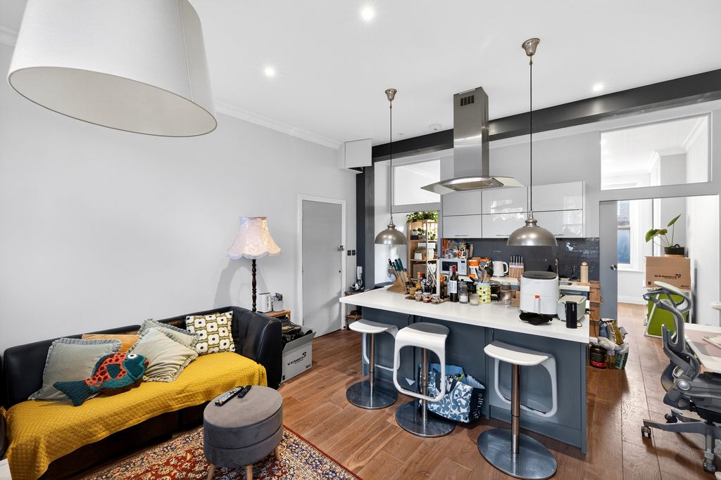 Property photo 1 of 17 Pbox-Img.Jpg