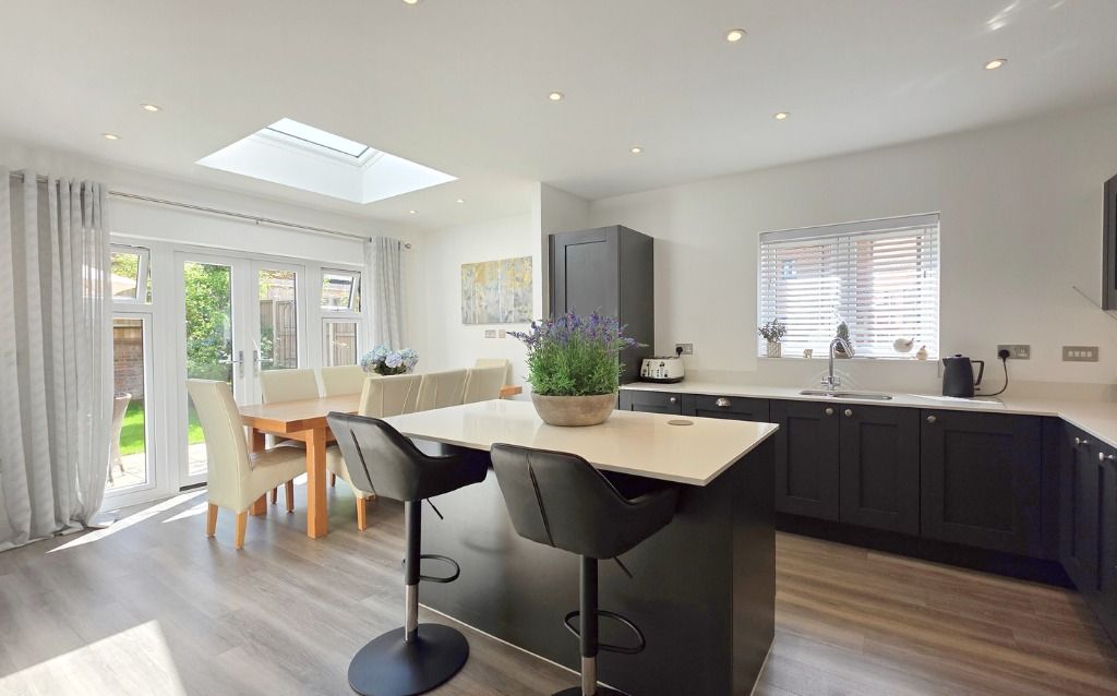 Property photo 2 of 26 4213914