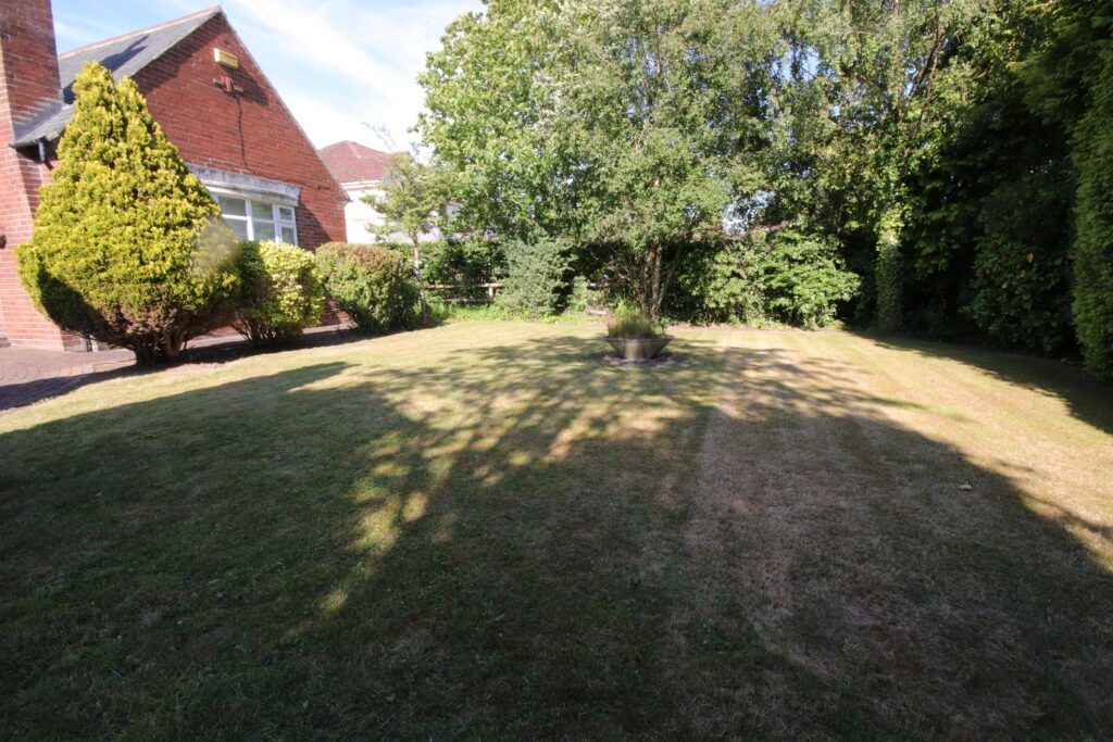 Property photo 3 of 33