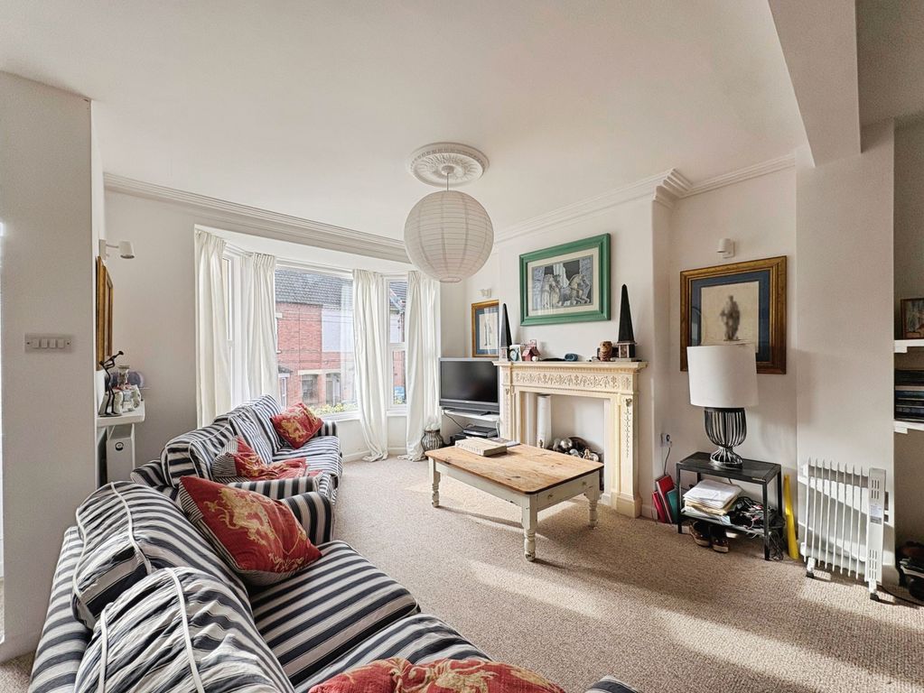 Property photo 2 of 28 5d628353-14