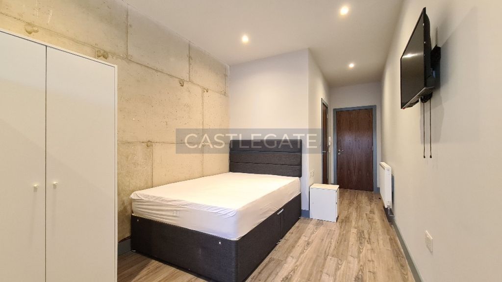 Property photo 3 of 16 Room 54, Renaissance Works, 103 New Street, Huddersfield, HD1 2Tw