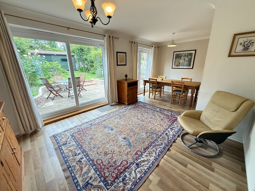 Property photo 2 of 17 5210312