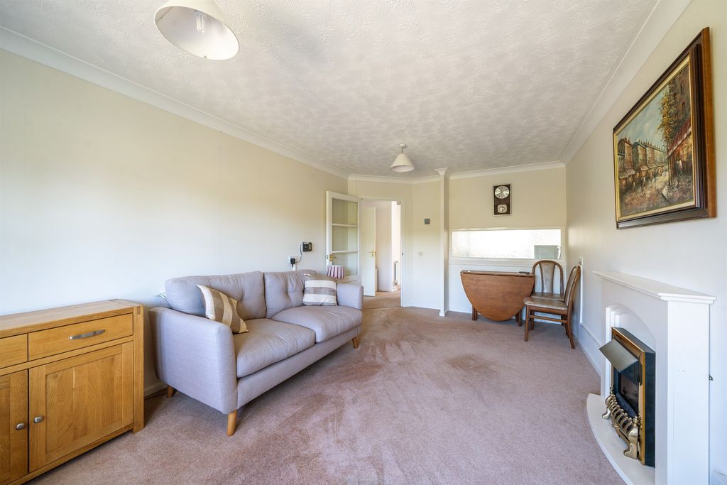 Property photo 2 of 12