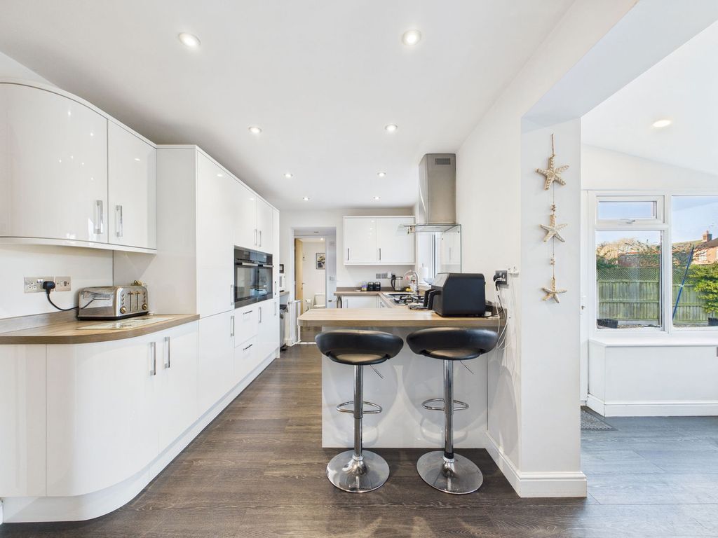 Property photo 3 of 26