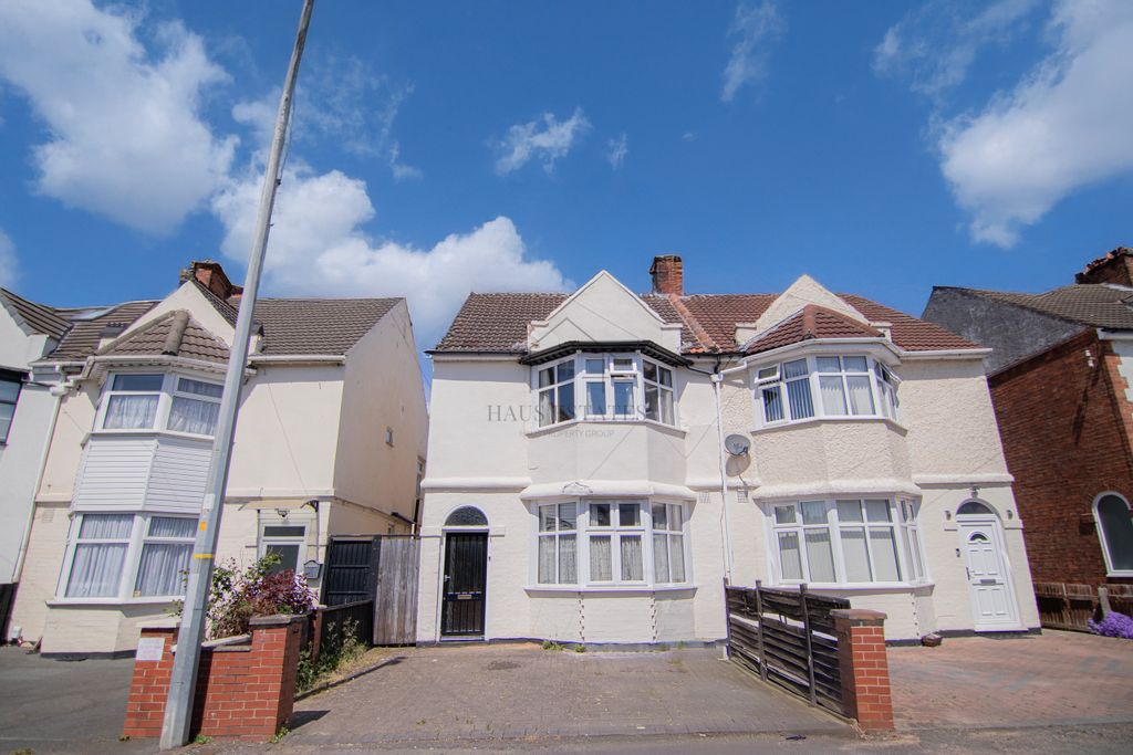 Property photo 1 of 15 External