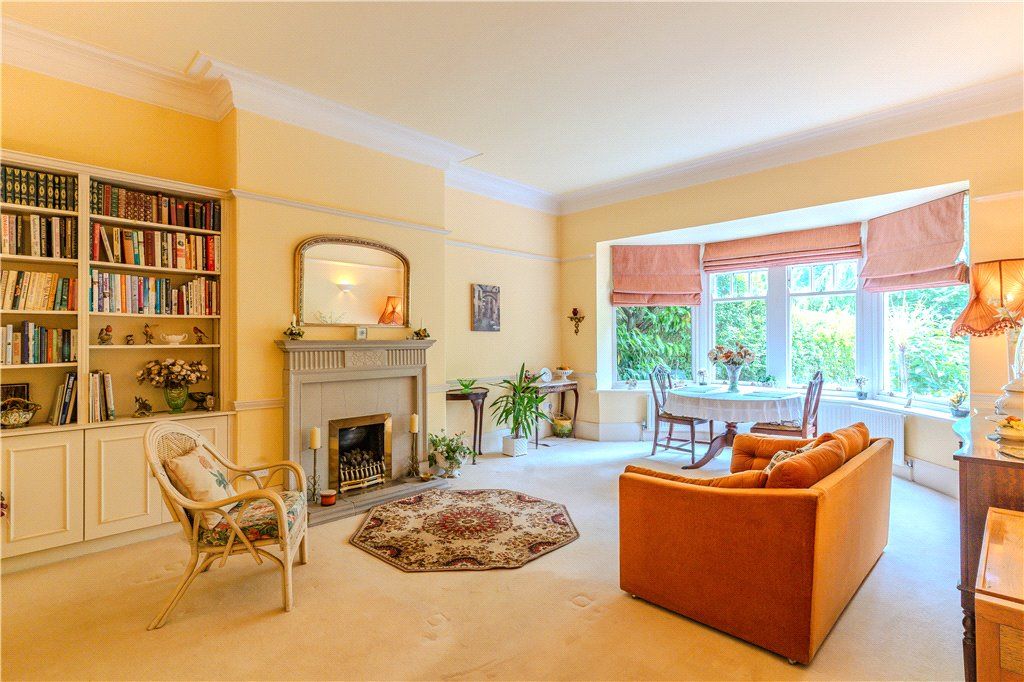 Property photo 2 of 20 Living Room