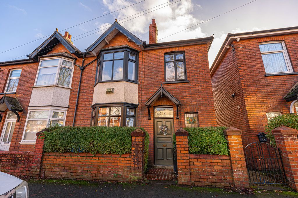 Property photo 1 of 27