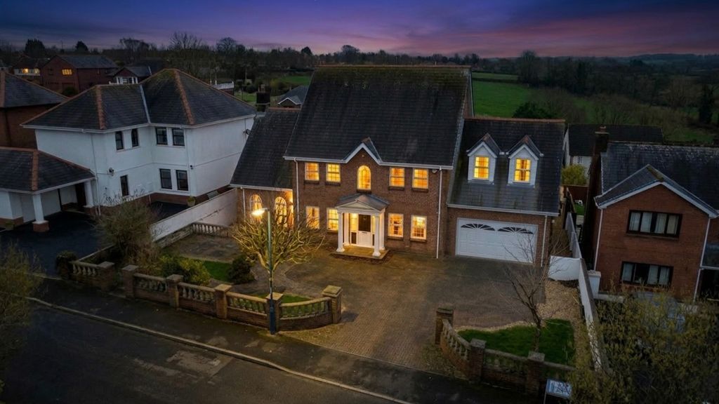 Property photo 1 of 36 4989222