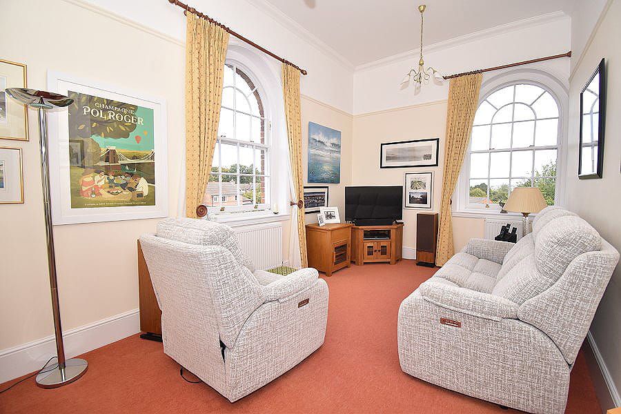Property photo 2 of 13