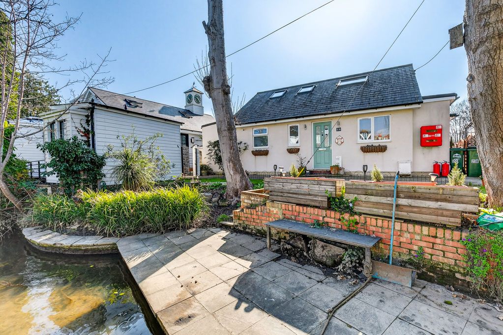 Property photo 2 of 28 Photo 2