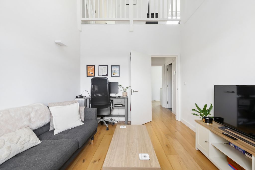 Property photo 1 of 12 Picture No. 17