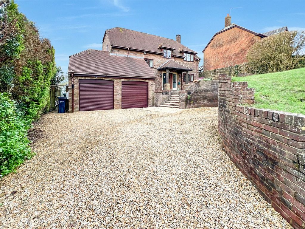 Property photo 1 of 19 Picture No. 28