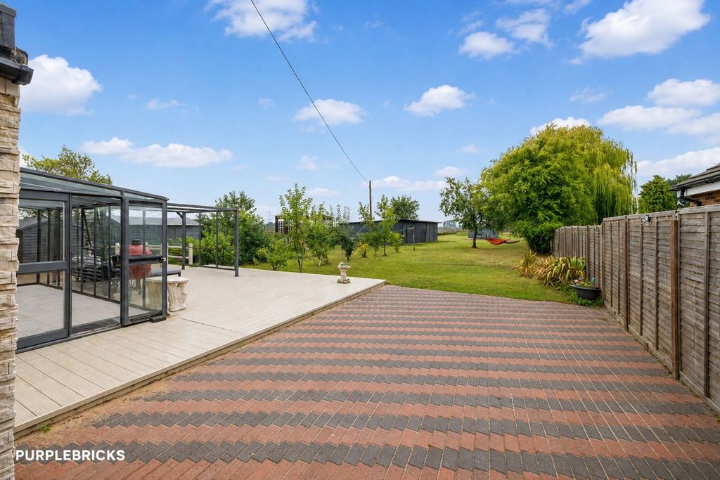 Property photo 2 of 34