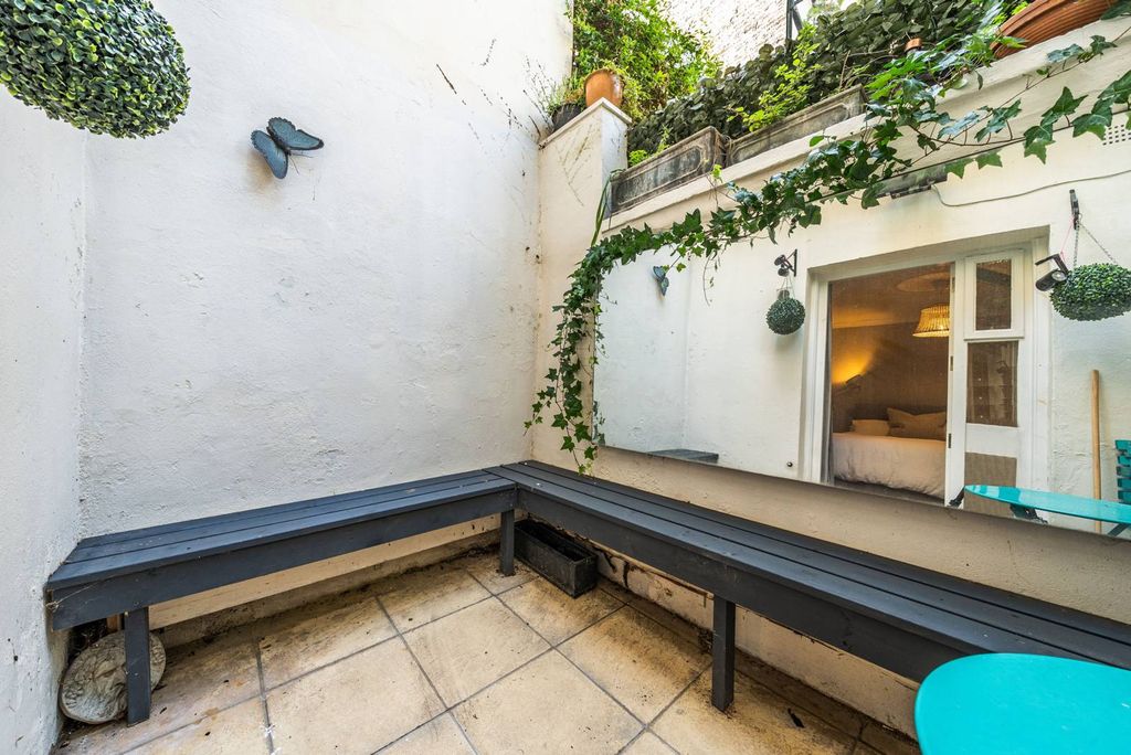 Property photo 3 of 8