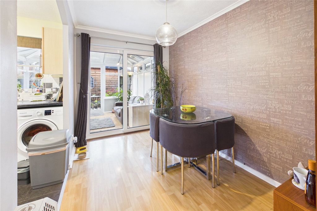 Property photo 3 of 21 Dining Room