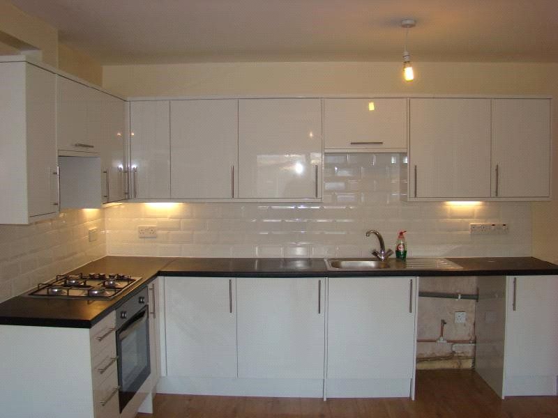 Property photo 3 of 6 Kitchen Area