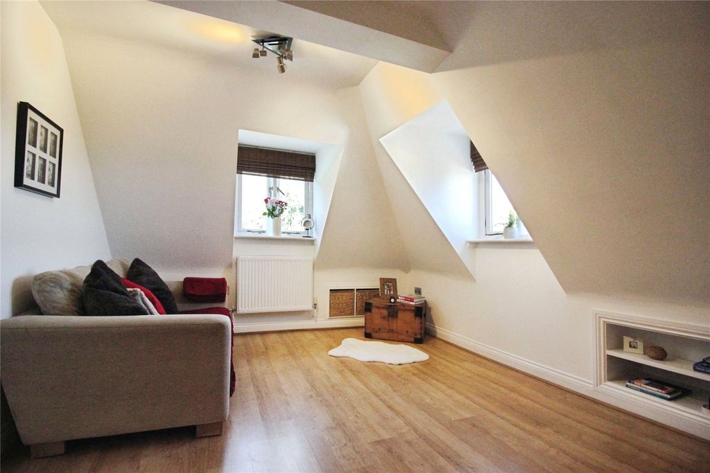 Property photo 2 of 18 Picture No. 22