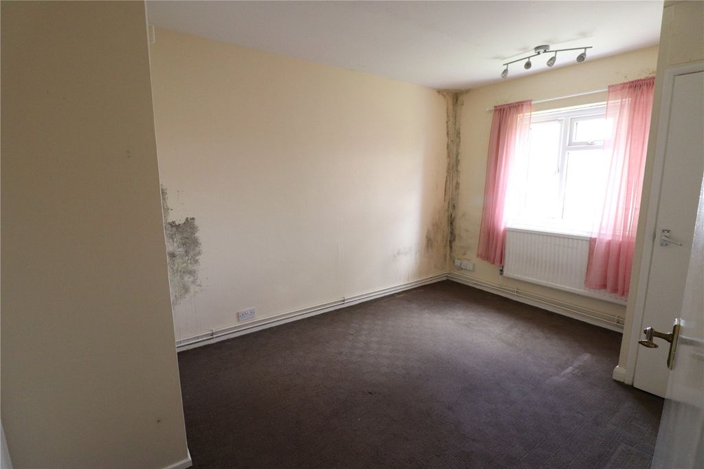 Property photo 2 of 10 Picture No. 03