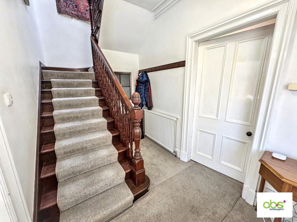 Property photo 3 of 25