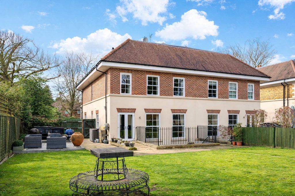 Property photo 1 of 27