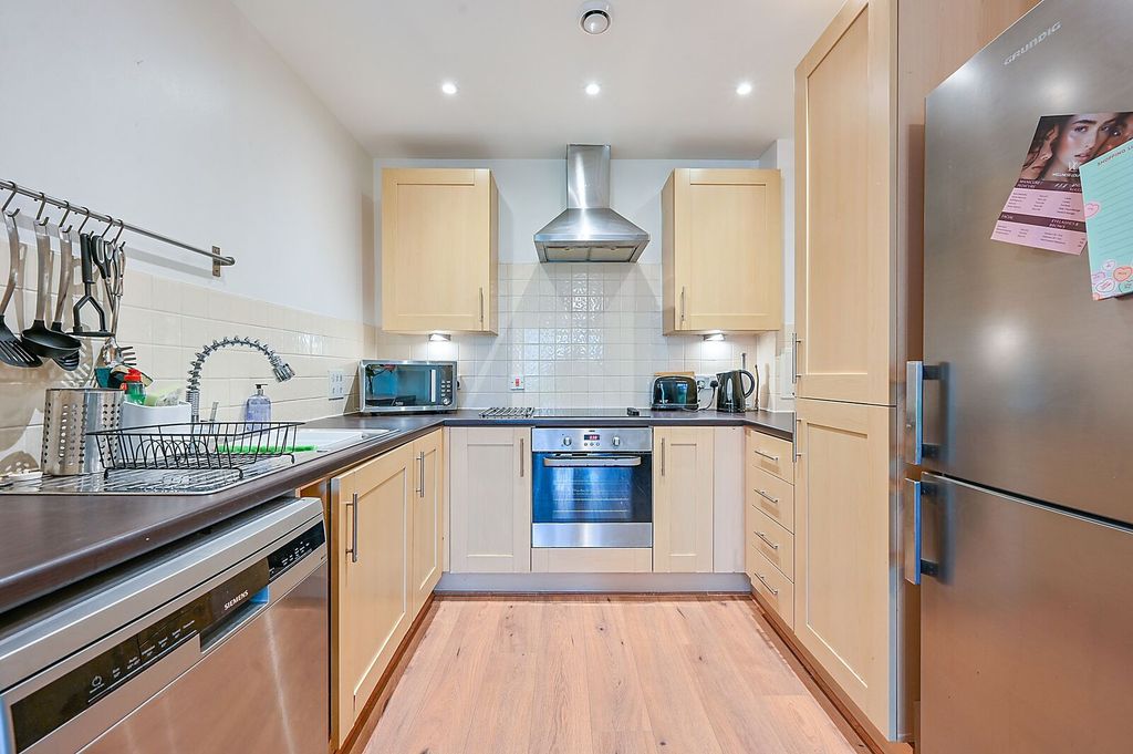 Property photo 2 of 9