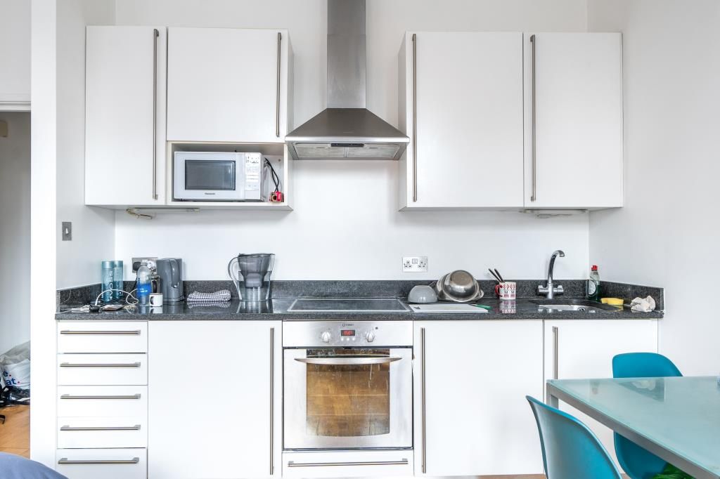 Property photo 2 of 10 Kitchen