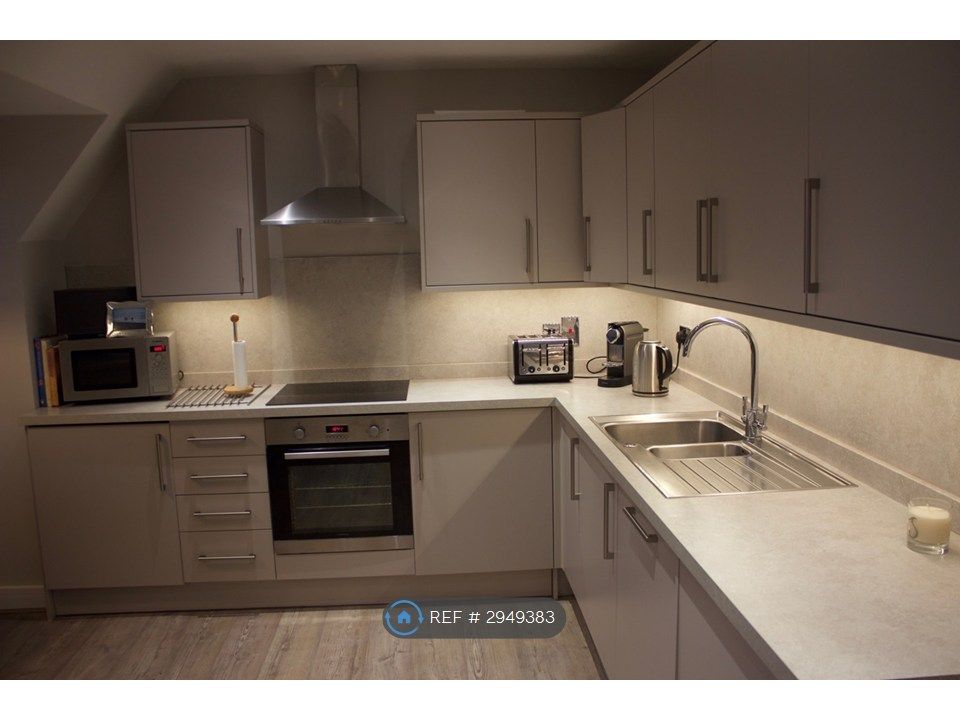 Property photo 3 of 24 Kitchen