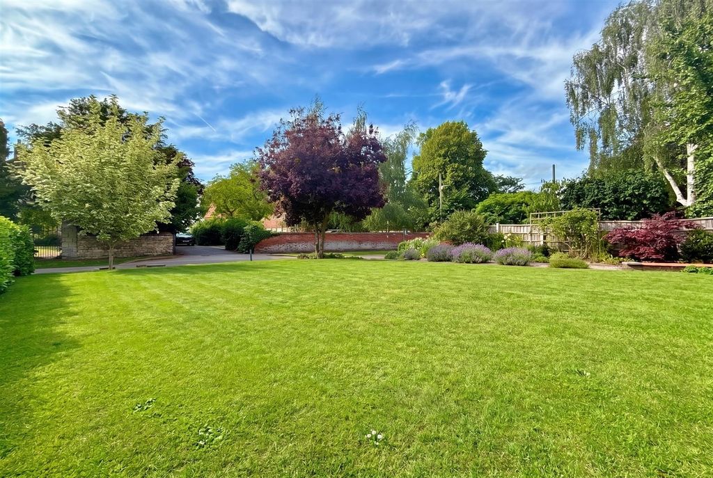 Property photo 3 of 19 Img_3395-Enhanced-1777047745232.Jpg