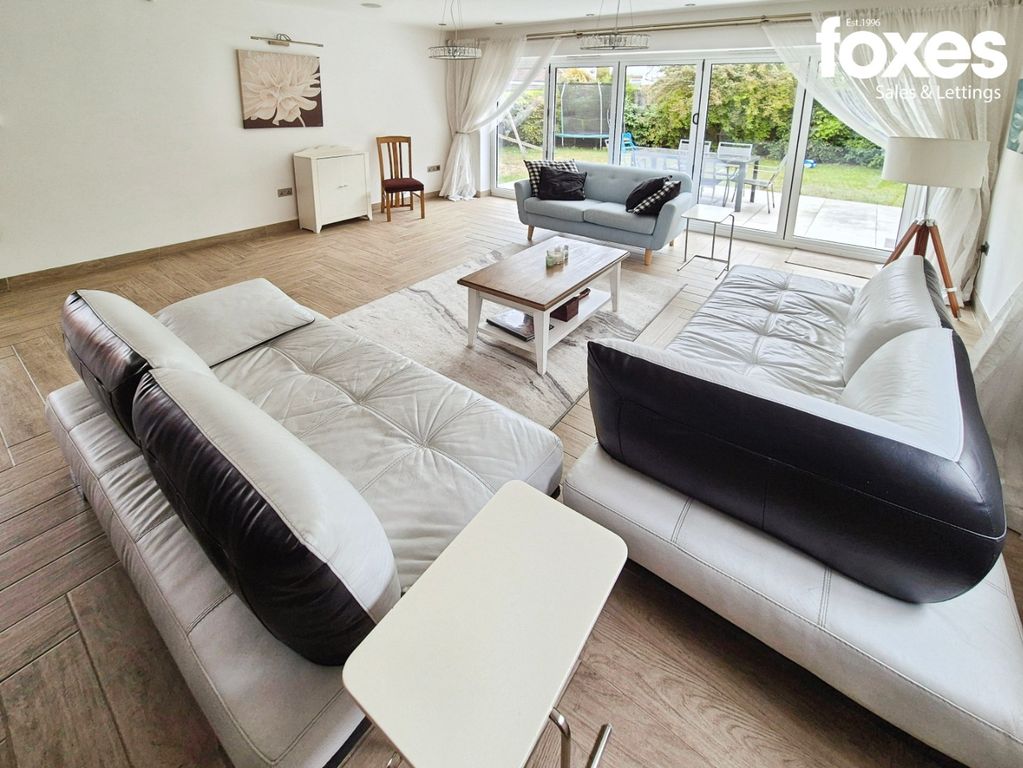 Property photo 3 of 26 4529783