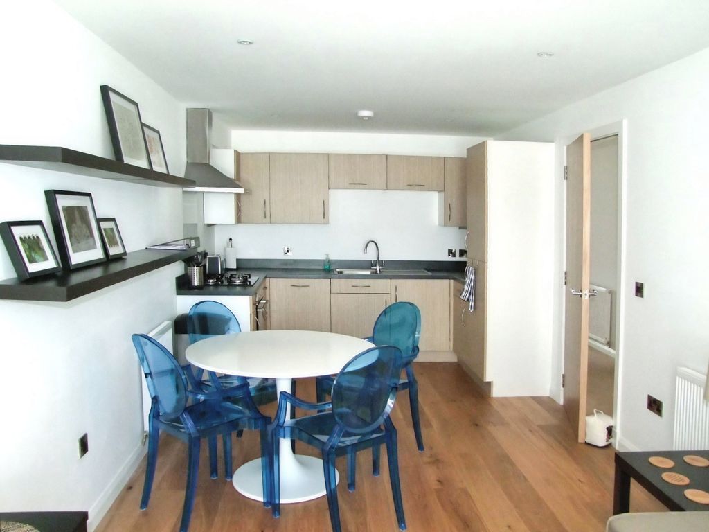 Property photo 3 of 5