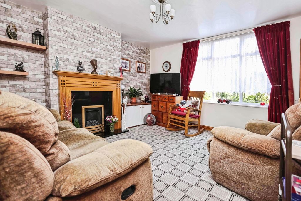 Property photo 2 of 18 Pbox-Img.Jpg