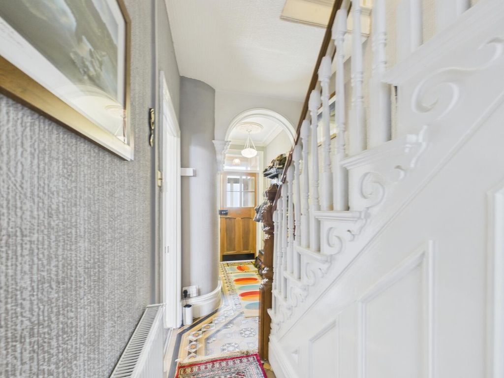 Property photo 2 of 17 Hallway