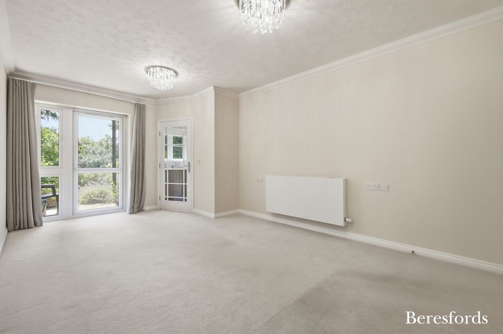 Property photo 3 of 19 Picture No. 27