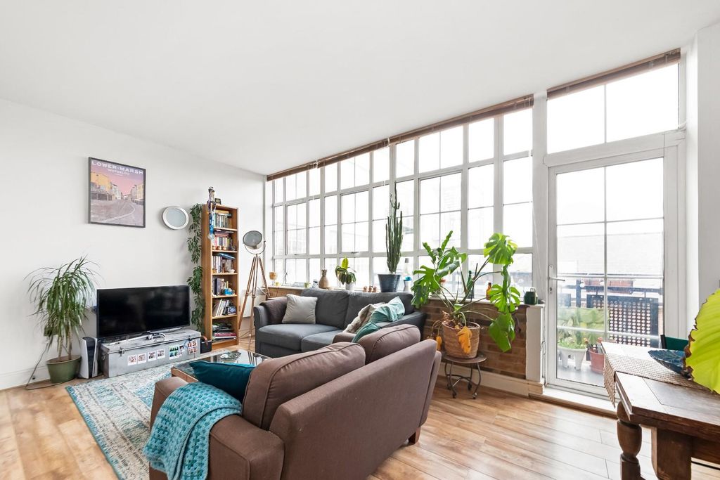 Property photo 2 of 11 Img_8947.Jpg