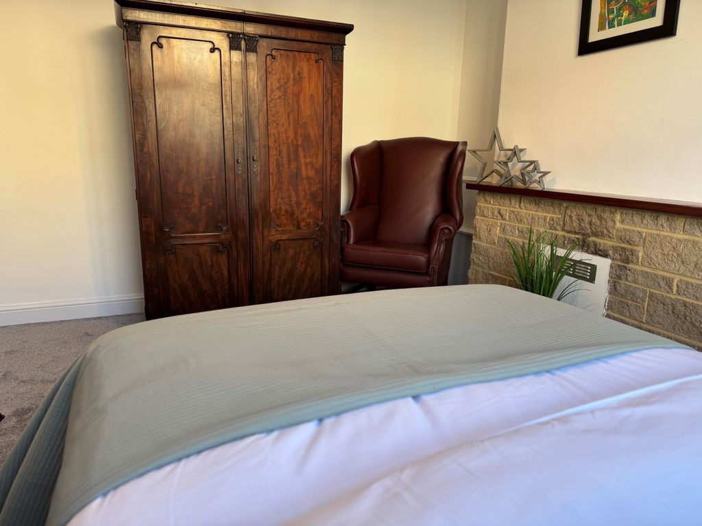 Property photo 2 of 18 Image