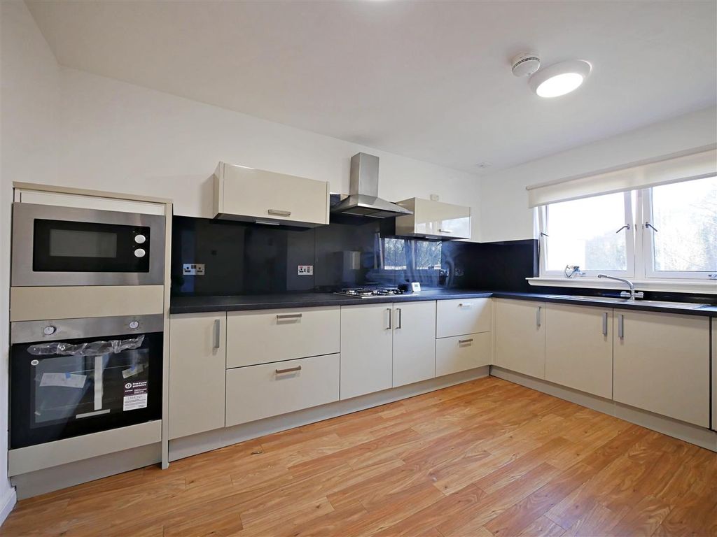 Property photo 2 of 15 P2110822.Jpg