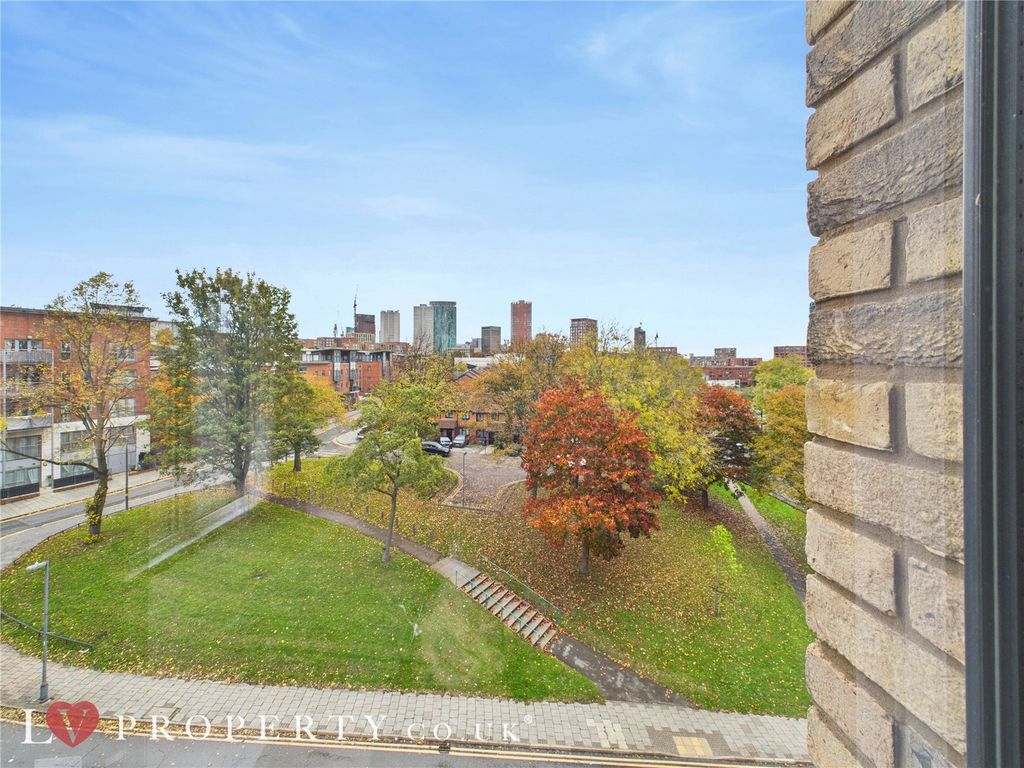 Property photo 3 of 11 Picture No. 05