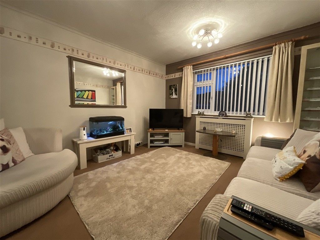 Property photo 2 of 10 Lounge