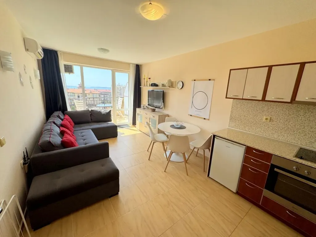 Property photo 2 of 13