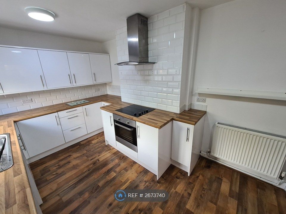 Property photo 3 of 21