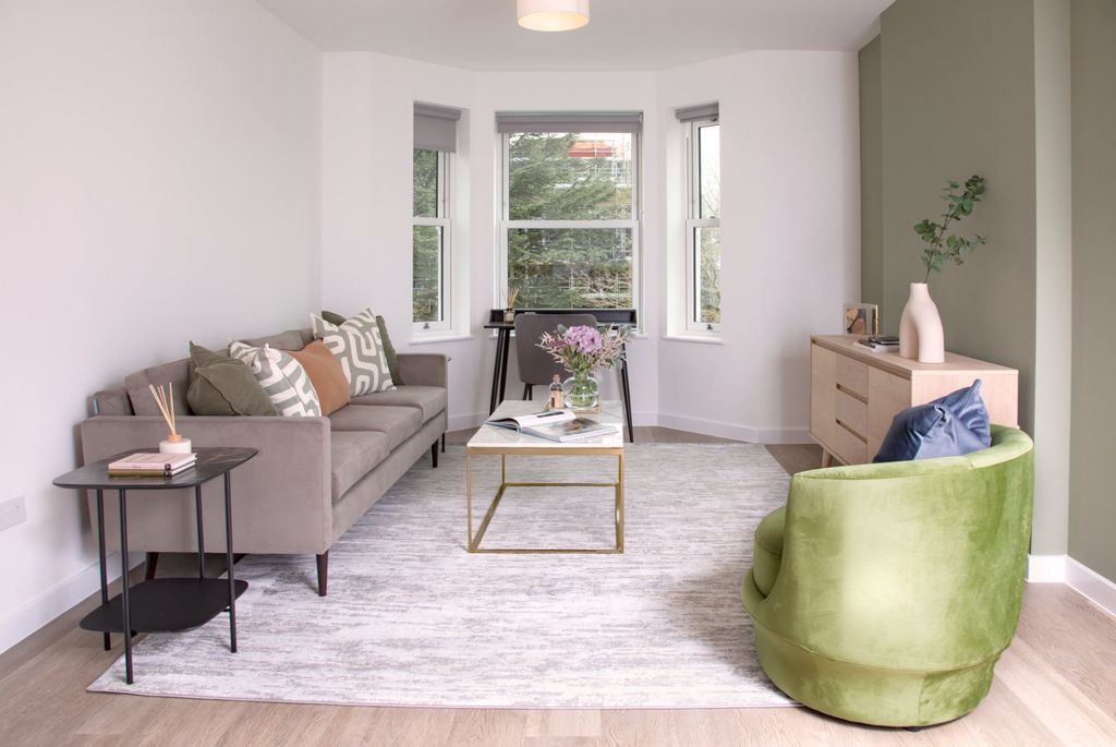 Property photo 2 of 13