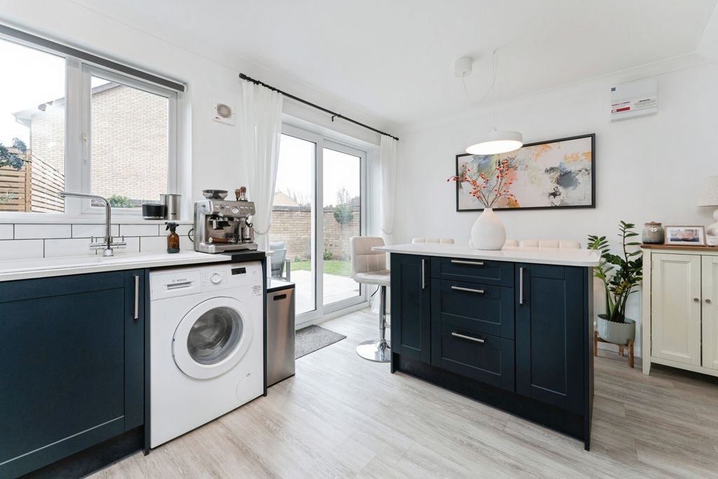 Property photo 3 of 16 Pbox-Img.Jpg