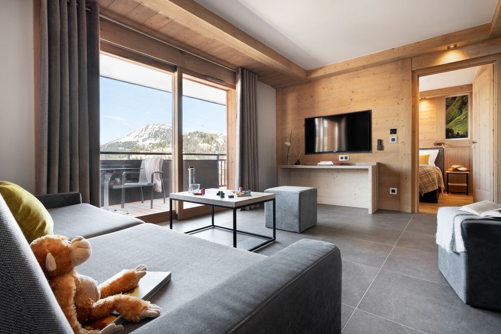 Property photo 3 of 27