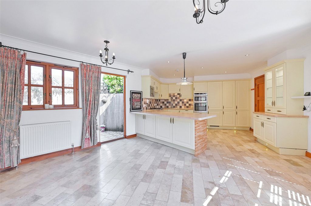 Property photo 2 of 14 Picture No. 14