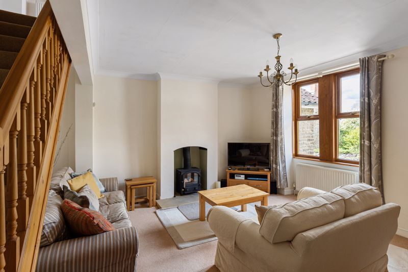 Property photo 3 of 12 Photo 8