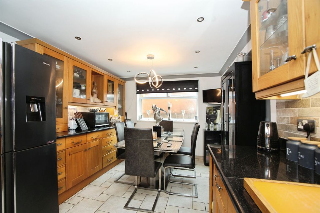 Property photo 3 of 26