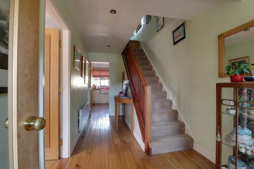 Property photo 2 of 19 Hallway